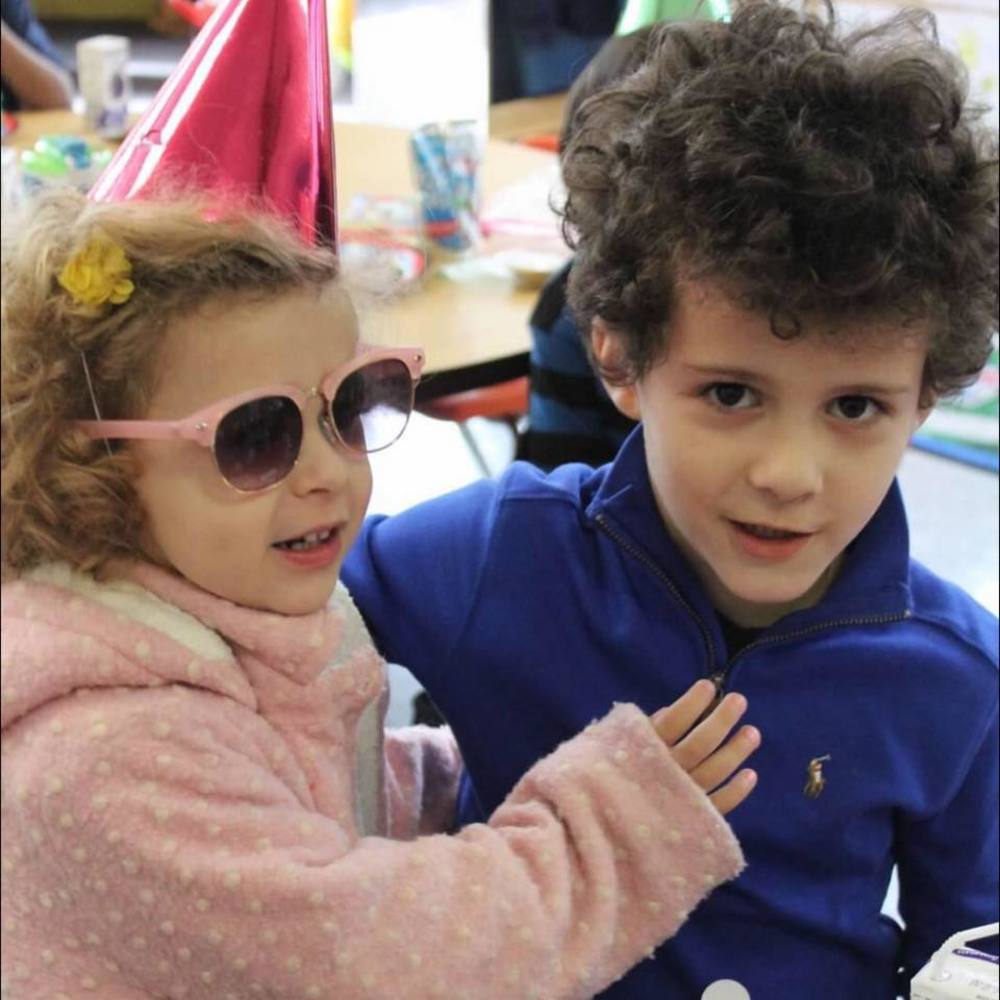 Meet your Posher, Manjola